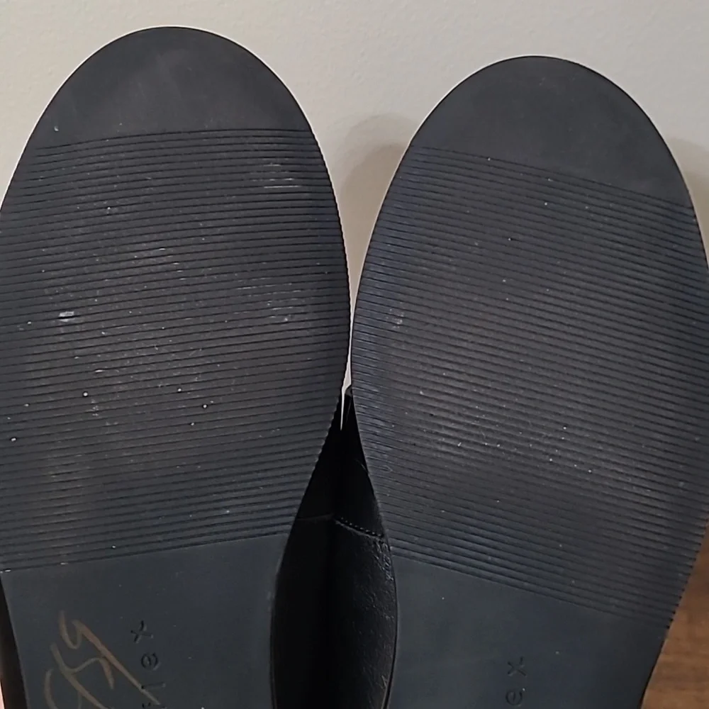 Anne Klein Black Loafers with Gold Detail with Logo size 7.5